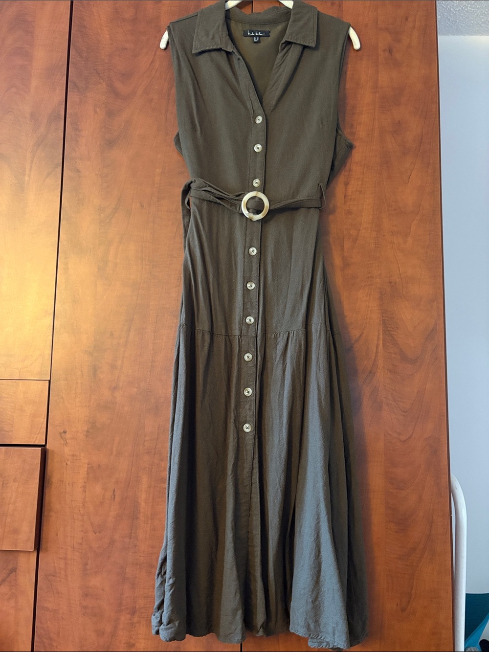 Olive Green Sleeveless Button-Front Maxi Dress with Belt